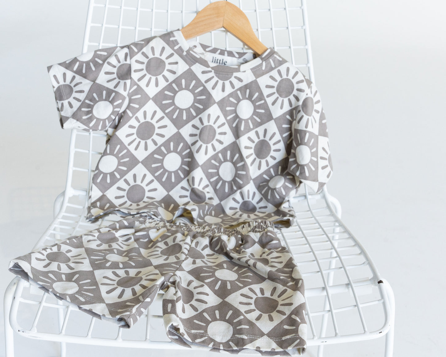 BRIGHTER DAYS TEE & SHORTS SET - MOCHA/COCONUT